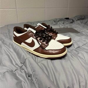 Nike Men's Chocolate Brown and Cream Dunks.